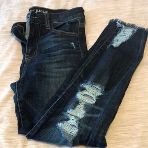 AEO Distressed Jegging Crop